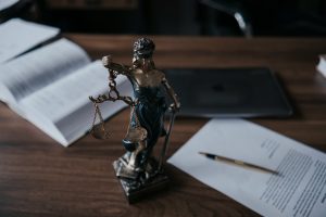 justice figurine